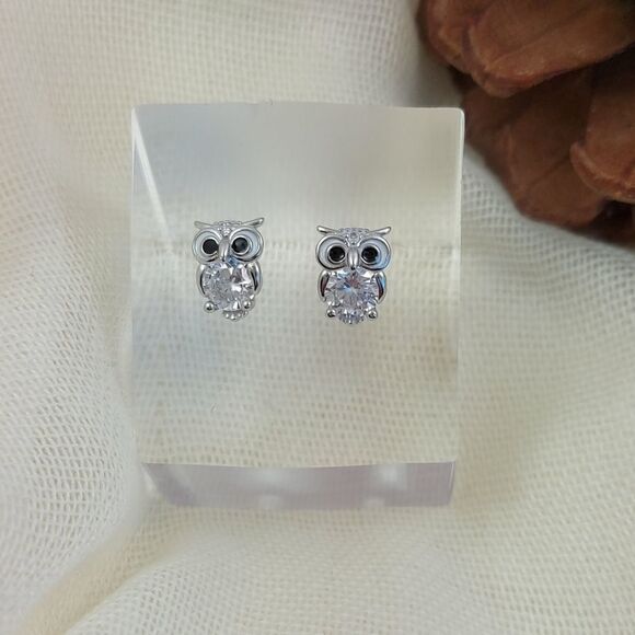 925 Sterling Silver Owl Stud Earrings - Picture 1 of 6
